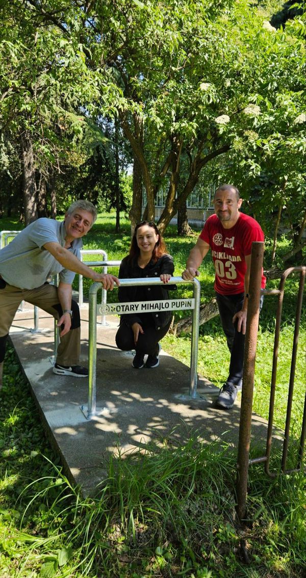 U sklopu višegodišnje akcije donacija i instalacija stalaka za bicikle…